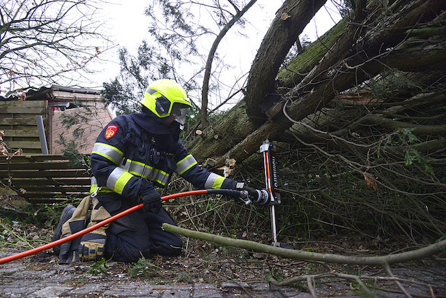 2018/14/20180118-10u20 GB 007 Stormschade Herbergh.jpg